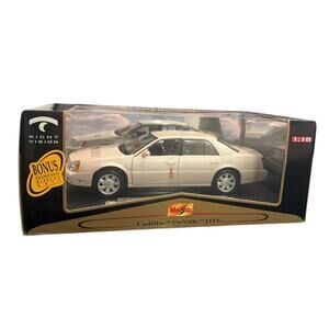 NEW Mary Kay Maisto 1:18 Diecast Cadillac 2002 DeVille DTS Premiere Edition NIB
